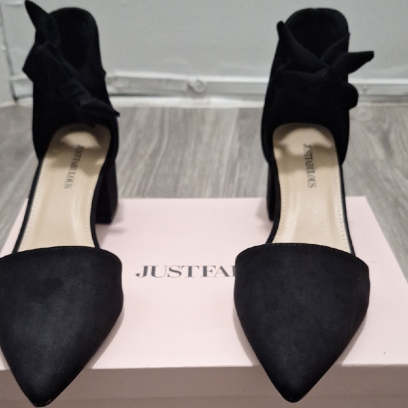 JustFab Black Suede Heels with Bow Accent - Picture 1 of 2